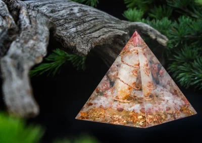 Formée en géobiologie et initiée au Reiki Shamballa à St Andéol de Vals, Yvonne vous propose des soins Reiki Shamballa Multi-dimensionnels et Spirituels dans un lieu à haute vibration en plein cœur de la Nature Ardéchoise.